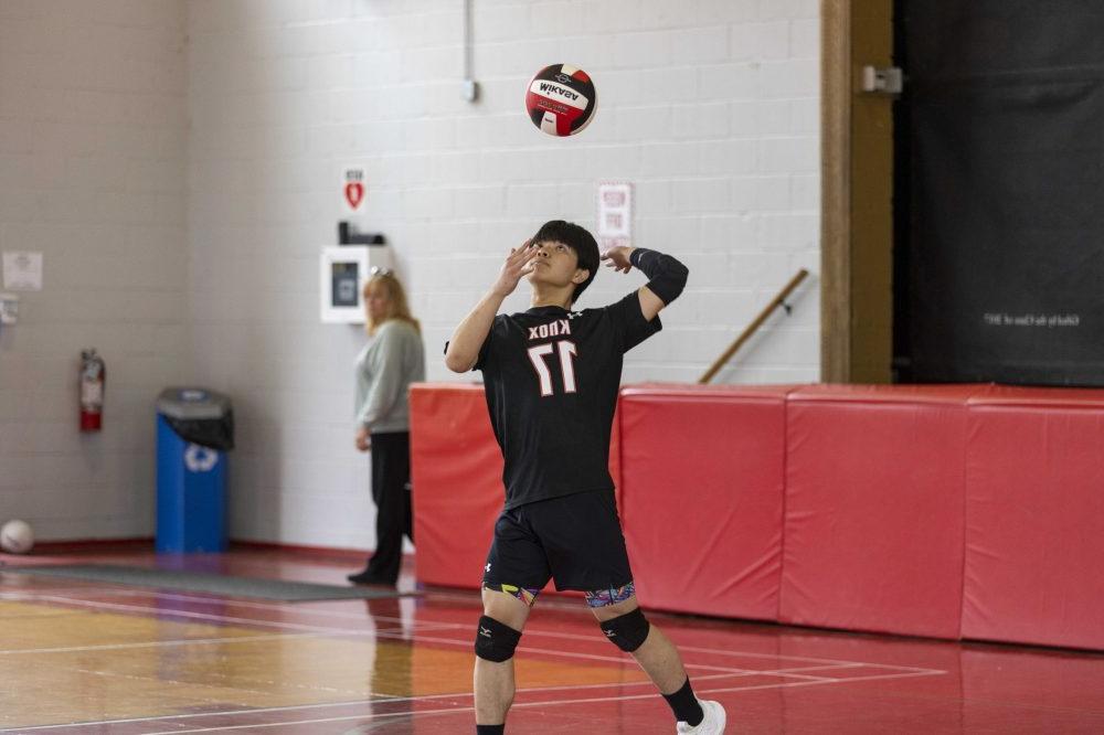 Knox Boys Volleyball Action Photo